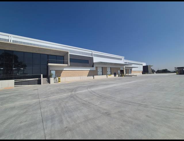 3,150M² WAREHOUSE TO LET IN LINBRO PARK